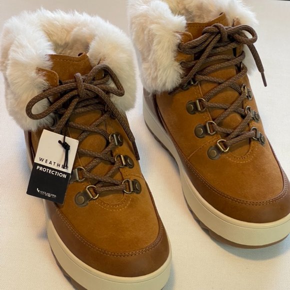 Koolaburra By UGG NWTS Boots size 6 - Picture 4 of 10